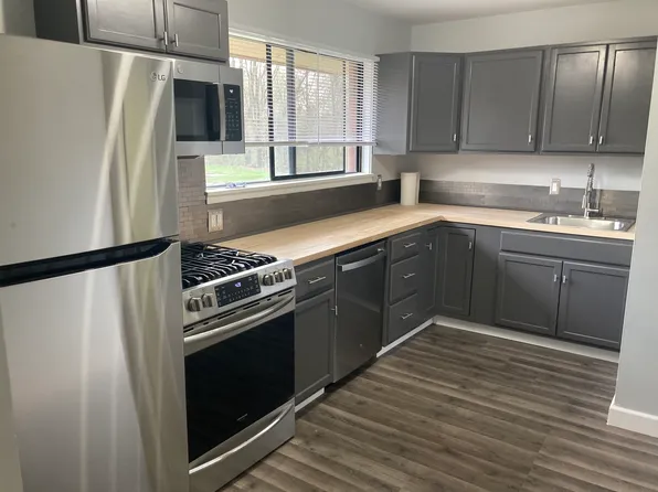 346 W Anderson St, Crown Point, IN 46307