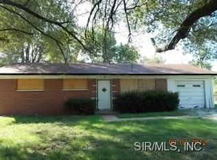 7 Gladys Dr, Cahokia, IL 62206