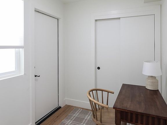 5th image of 1161 Noel Dr #A