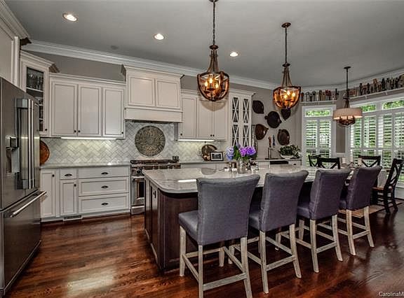 4th image of 176 Mandarin Dr