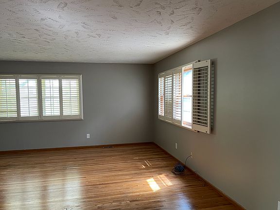 3rd image of 9478 Wirt St