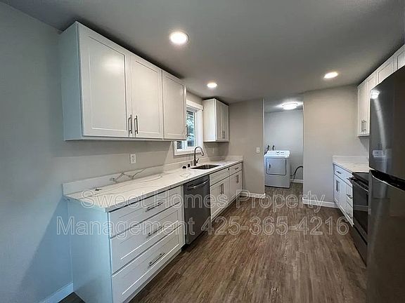 4th image of 9212 Lawndale Ave SW