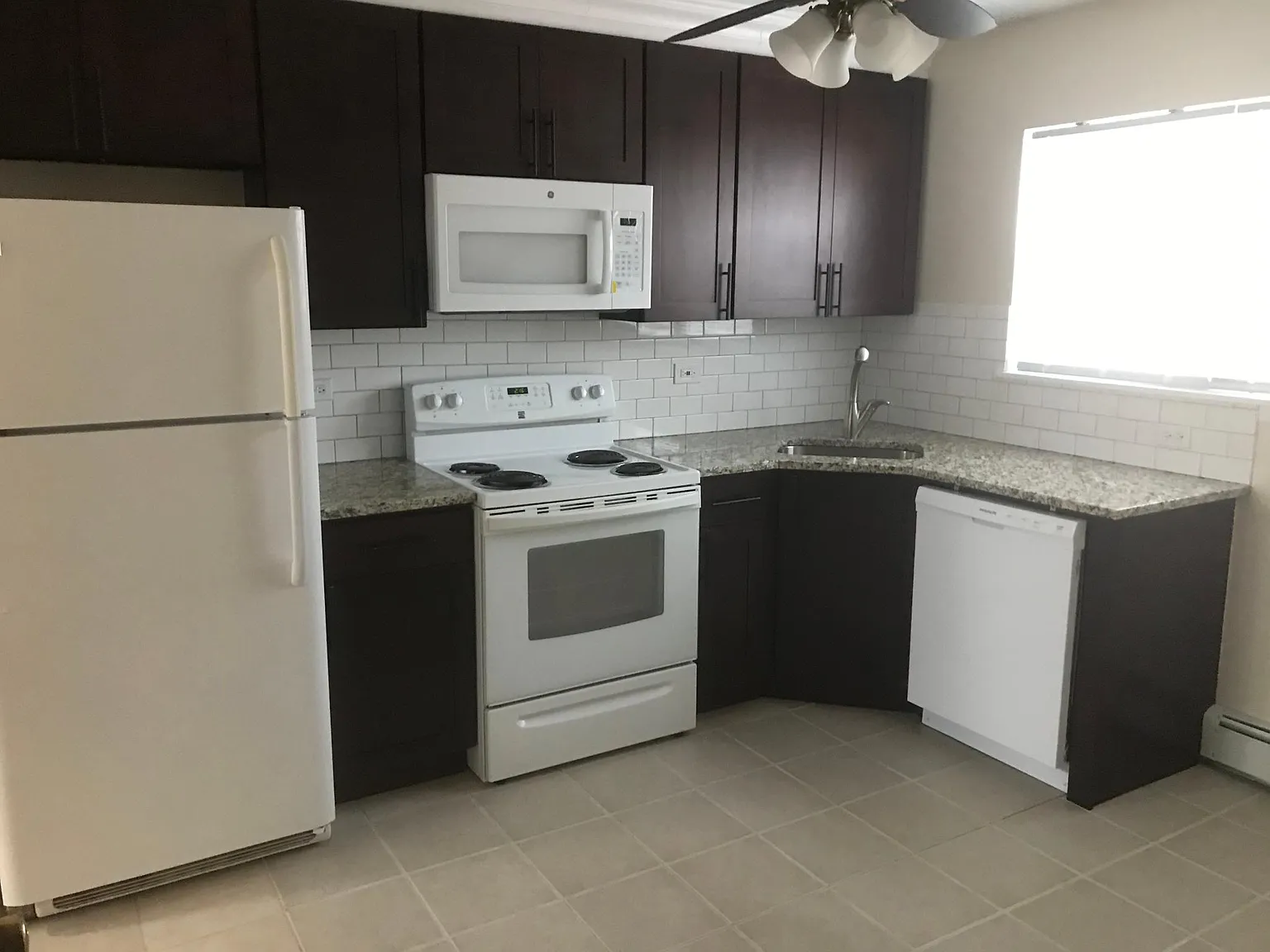 2 bed, 700 sqft, $1,700 — Photo 1