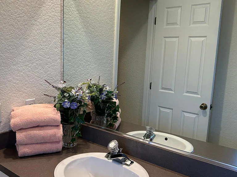 2141 Oak Ter — Photo 32