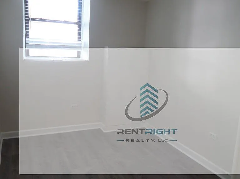 1249-55 W Henderson St #12511 — Photo 6