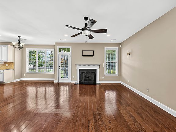 5th image of 1011 Legacy Ln