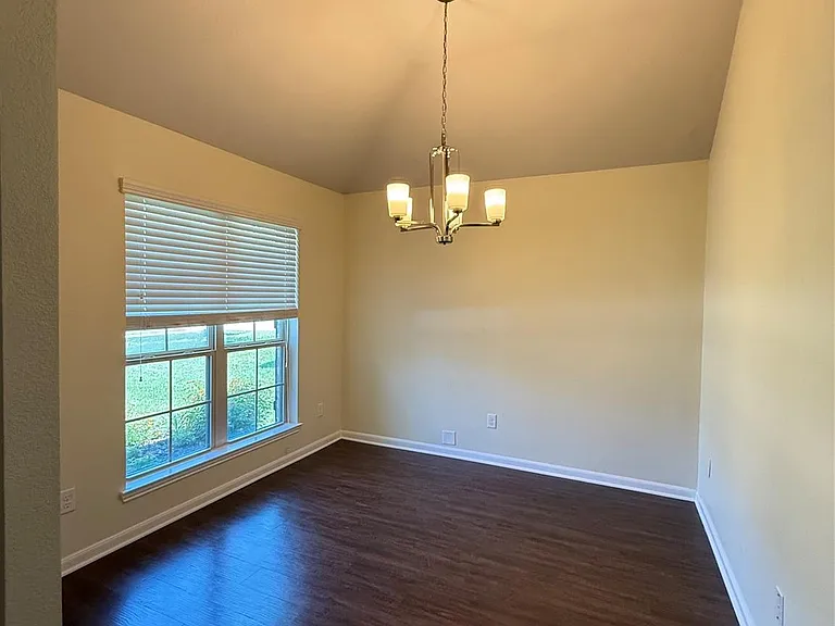 1134 Shadow Glenn Dr — Photo 3
