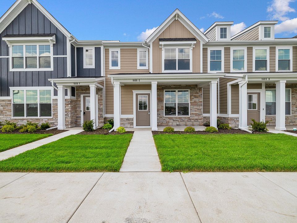 1st image of 1609 E Parkside Ln
