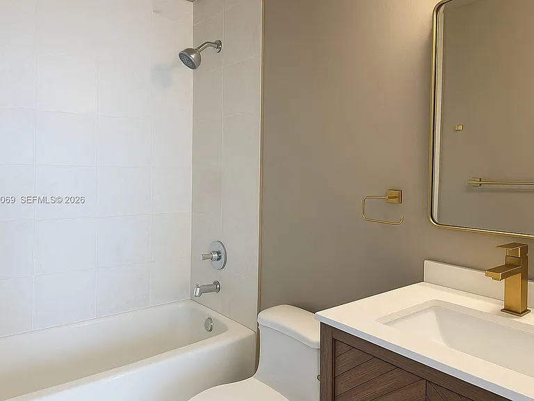 60 SW 13th St #3418 — Photo 9