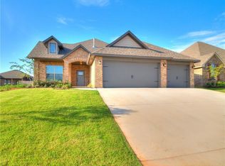 9916 NW 142nd St, Yukon, OK 73099