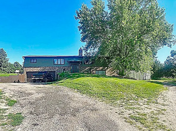 1840 Memorial Dr, Broken Bow, NE 68822