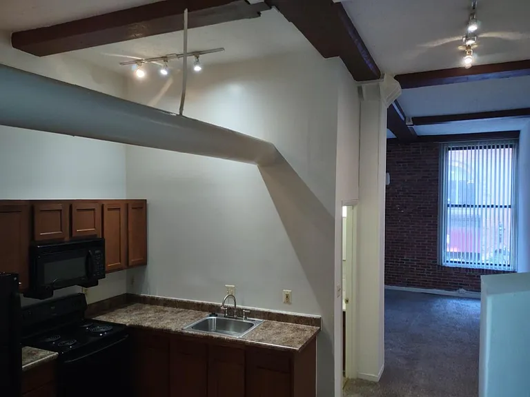 Marlboro Classic Apt & Redwood Square — Photo 61