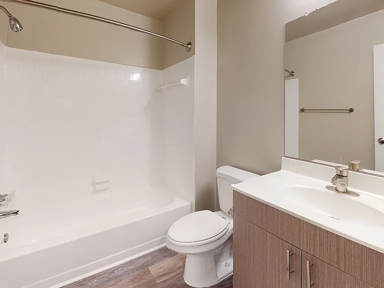 Canterbury Apartments — Photo 95