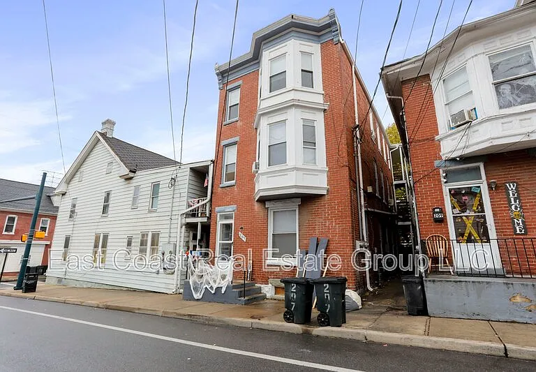 207 N Mulberry St #3 — Photo 2