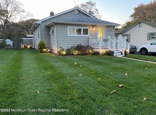 570 Greene Ave, Belford, NJ 07718