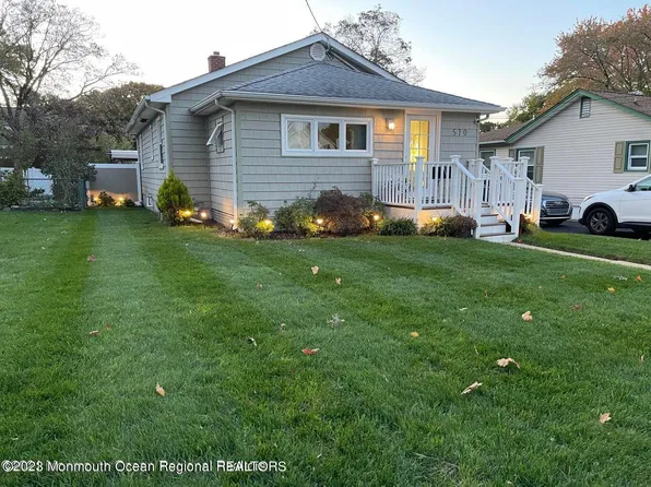 570 Greene Avenue, Belford, NJ 07718