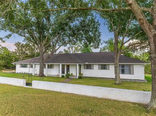 145 Camilla Cir, Bellville, TX 77418