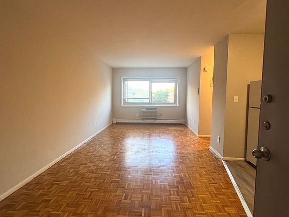 3rd image of 42 Zabriskie St #5