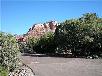 2nd image of 260 W Red Rock Trail