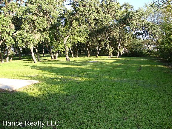 5th image of 216 Bluebonnet Dr