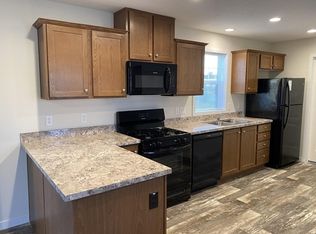 222 Roosevelt Dr, Davison, MI 48423