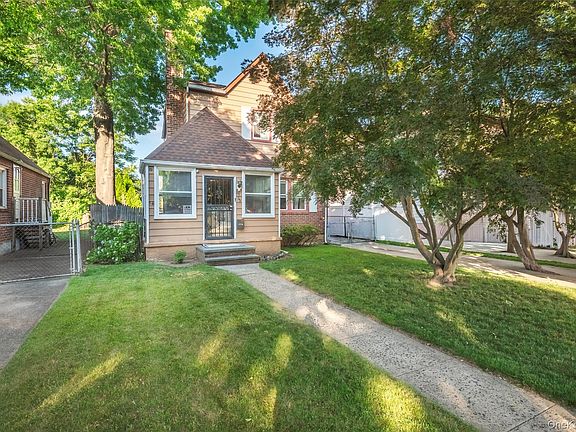 2nd image of 8415 253rd Street