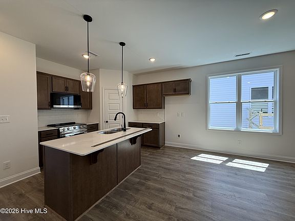 2nd image of 27 N Mistflower Street