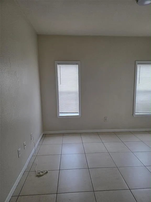 2 bed, 2.0 bath, 1174 sqft, $1,800 — Photo 4