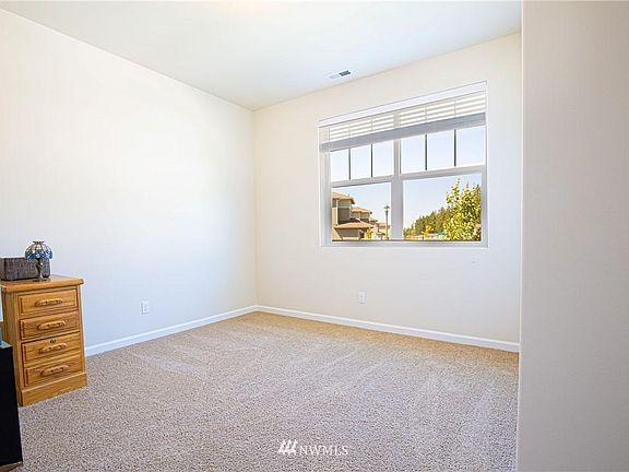 4th image of 11210 191st Street Ct E