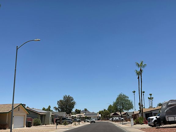 4th image of 4143 W Garden Dr