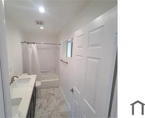 2 bed, 750 sqft, $2,600 — Photo 2