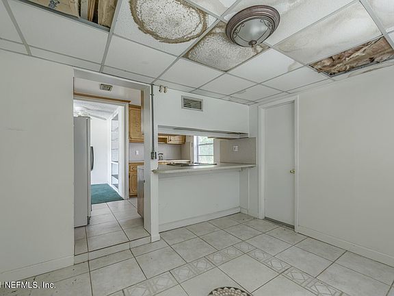 4th image of 5529 River Forest Dr