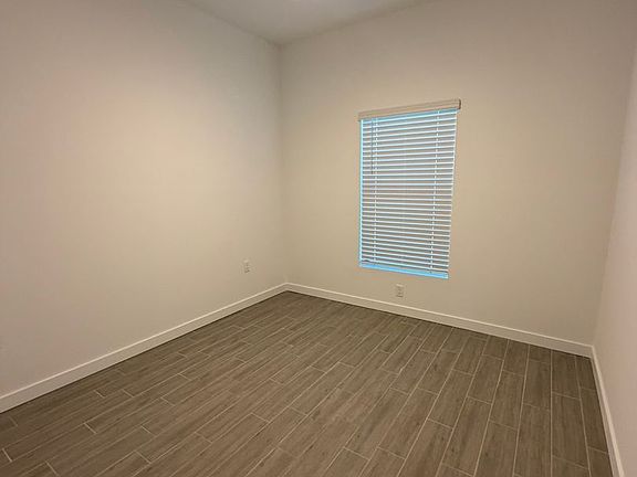 3rd image of 5240 26th St SW
