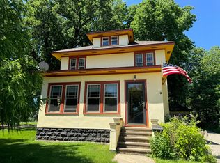 127 Linden Dr, Fairmont, MN 56031