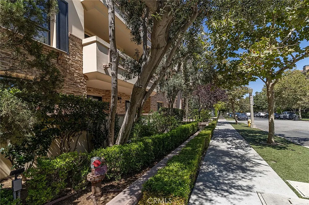 12026 Hoffman St — Photo 3