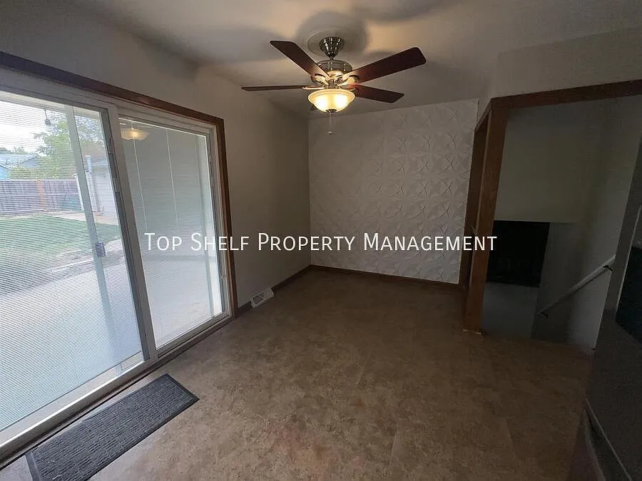 4 bed, 1510 sqft, $2,195 — Photo 4