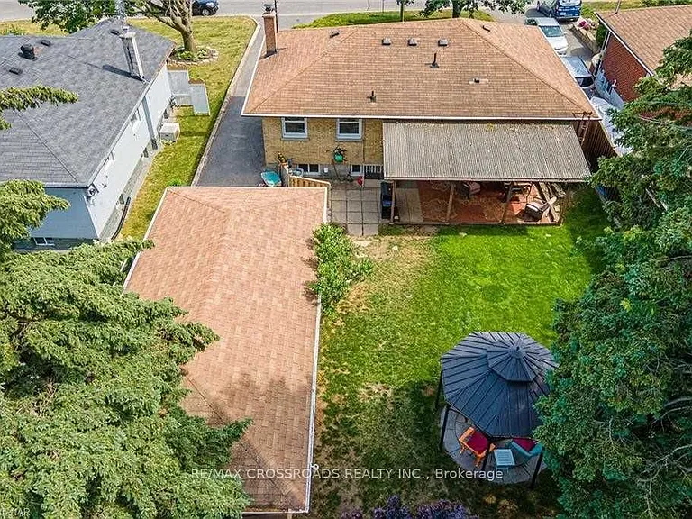 778 Tennyson Ave — Photo 32