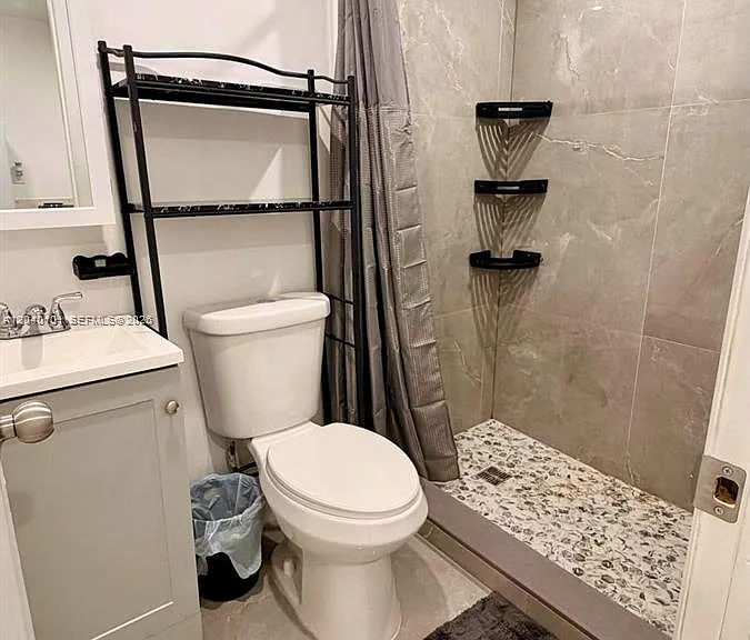 2255 SW 33rd Ave #1 — Photo 31