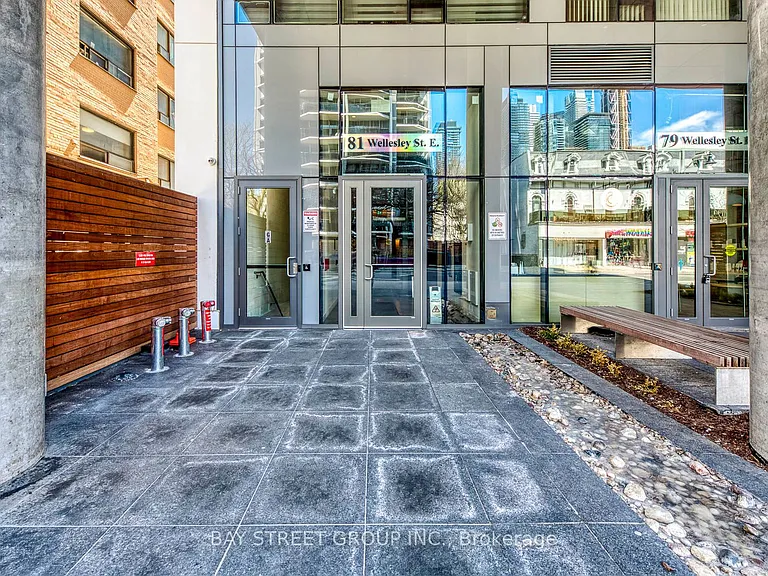 81 Wellesley St E #1907 — Photo 3