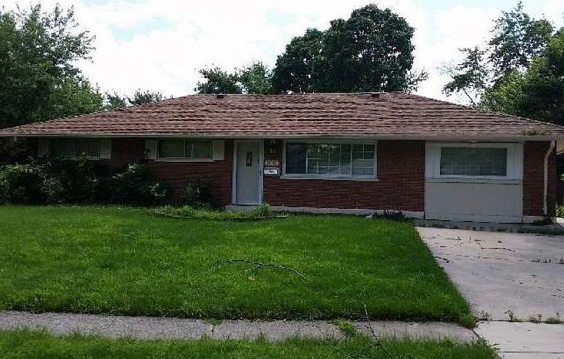 1st image of 210 Henrich Dr