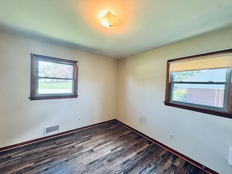 5930 Edgewood Ave — Photo 10