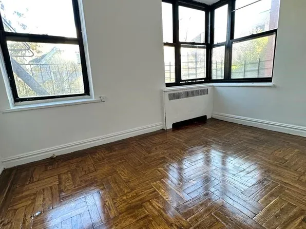 (undisclosed Address), Bronx, NY 10457