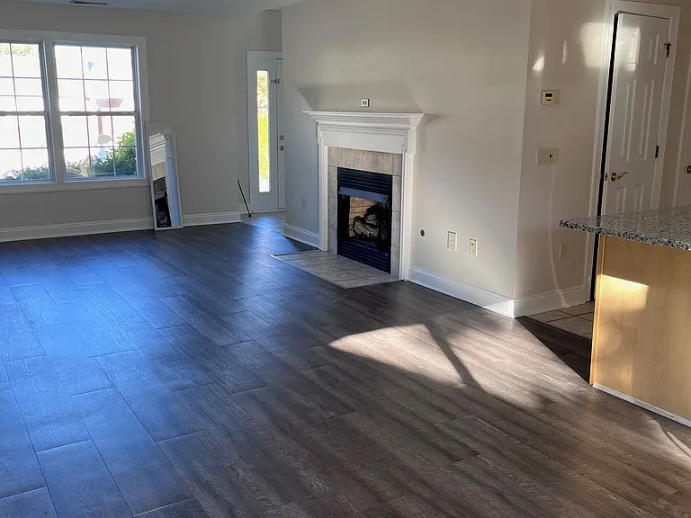 200 Barkwood St — Photo 4