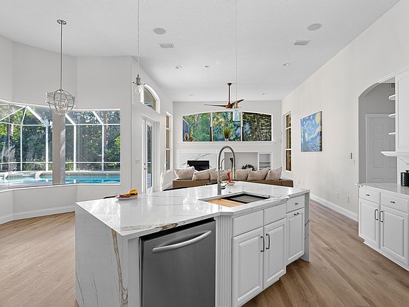 4th image of 4046 N Chinook Ln