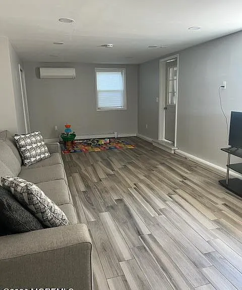 176 Whalepond Rd — Photo 4