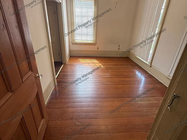1031 Bond St #1 — Photo 13
