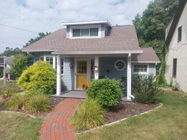 87 Quail St, Saint Paul, MN 55115