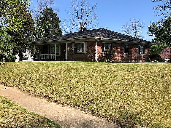 2nd image of 540 E Chillicothe Ave