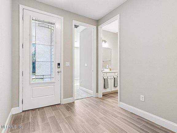 3rd image of 15117 VENOSA Circle