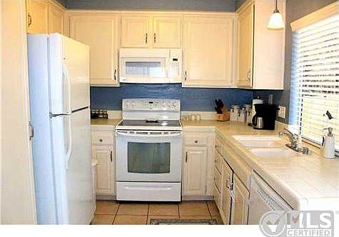 5th image of 10724 Cariuto Ct